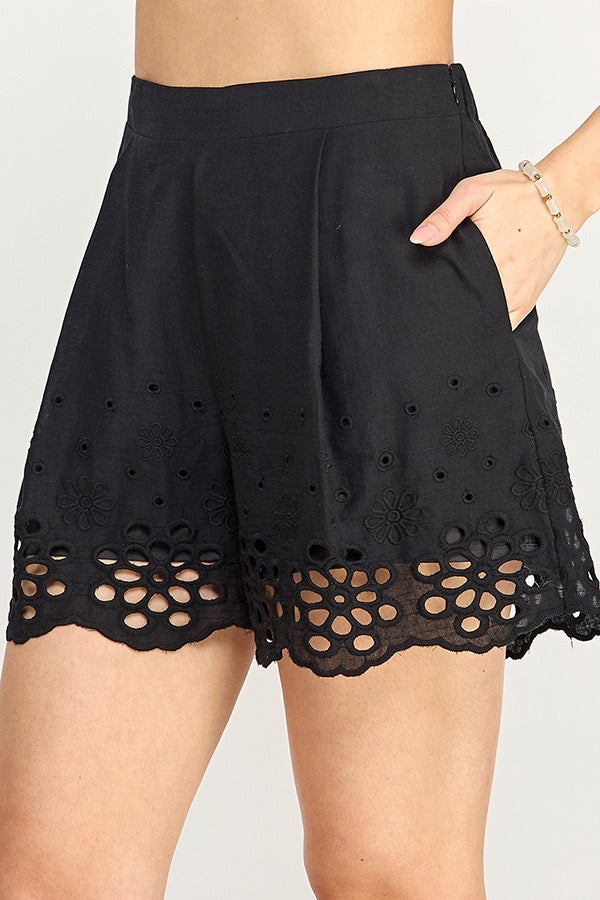 Eyelet wave hem short
