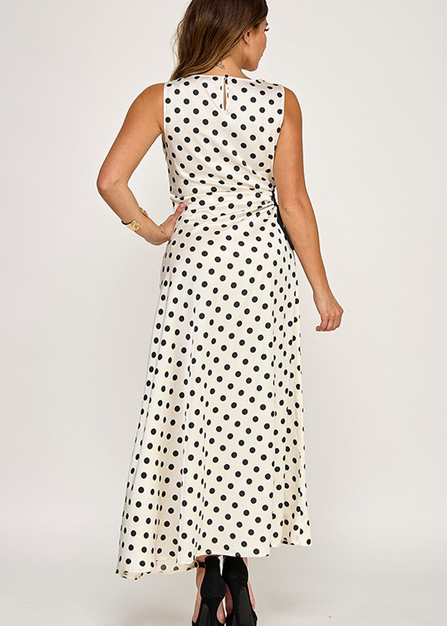 PRINTED SLVLS DRESSS W/ RUCHING  ON THE SIDE