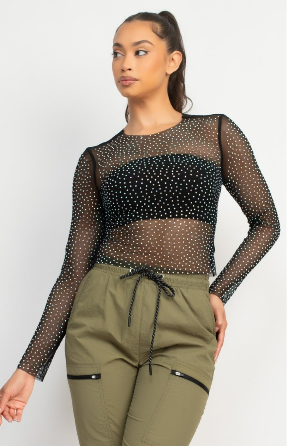 Blusa rhinestone y mangas largas
