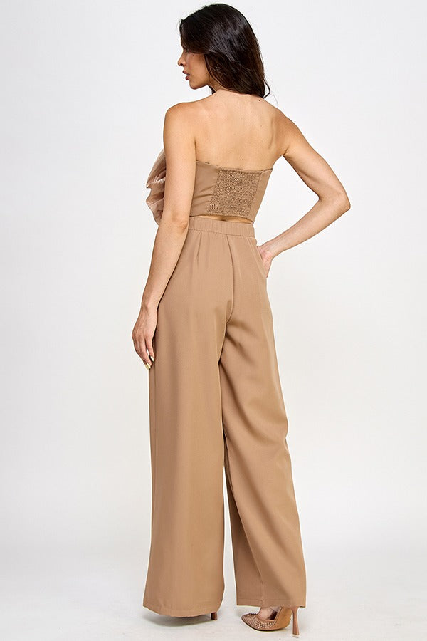STRAPLESS FRONT RUFFLE DETAIL | Color Mocha