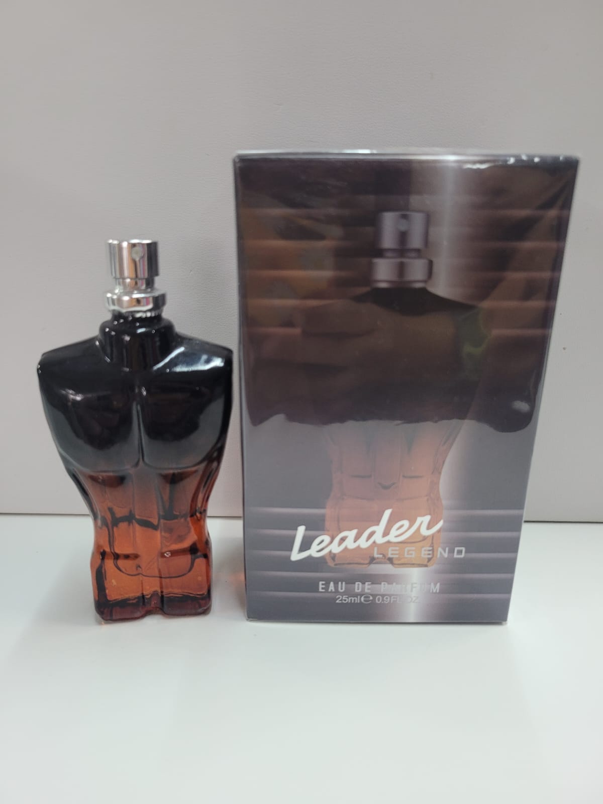 Colección Leader de Perfumes para hombres Pequeños.