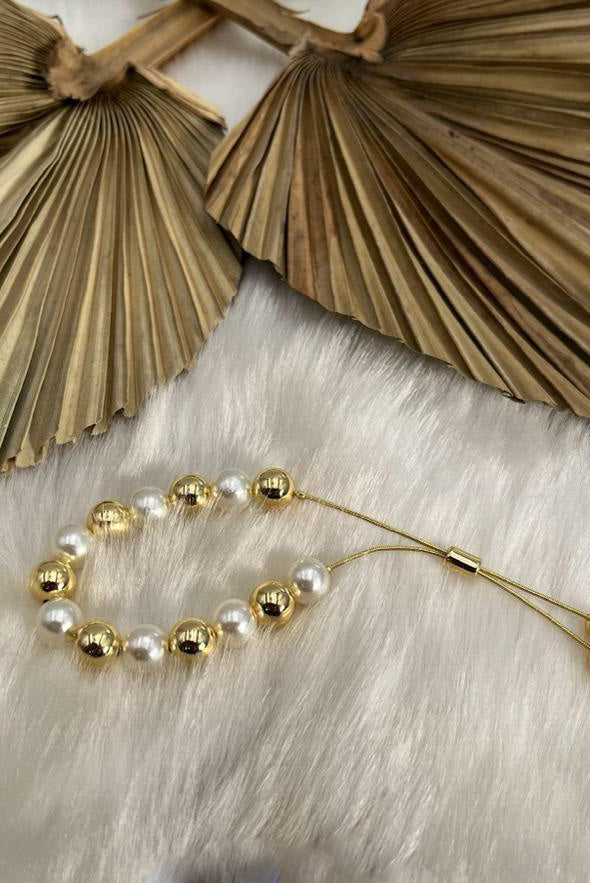 Pulsera gold plate | Pulsera en perlas y gold plate
