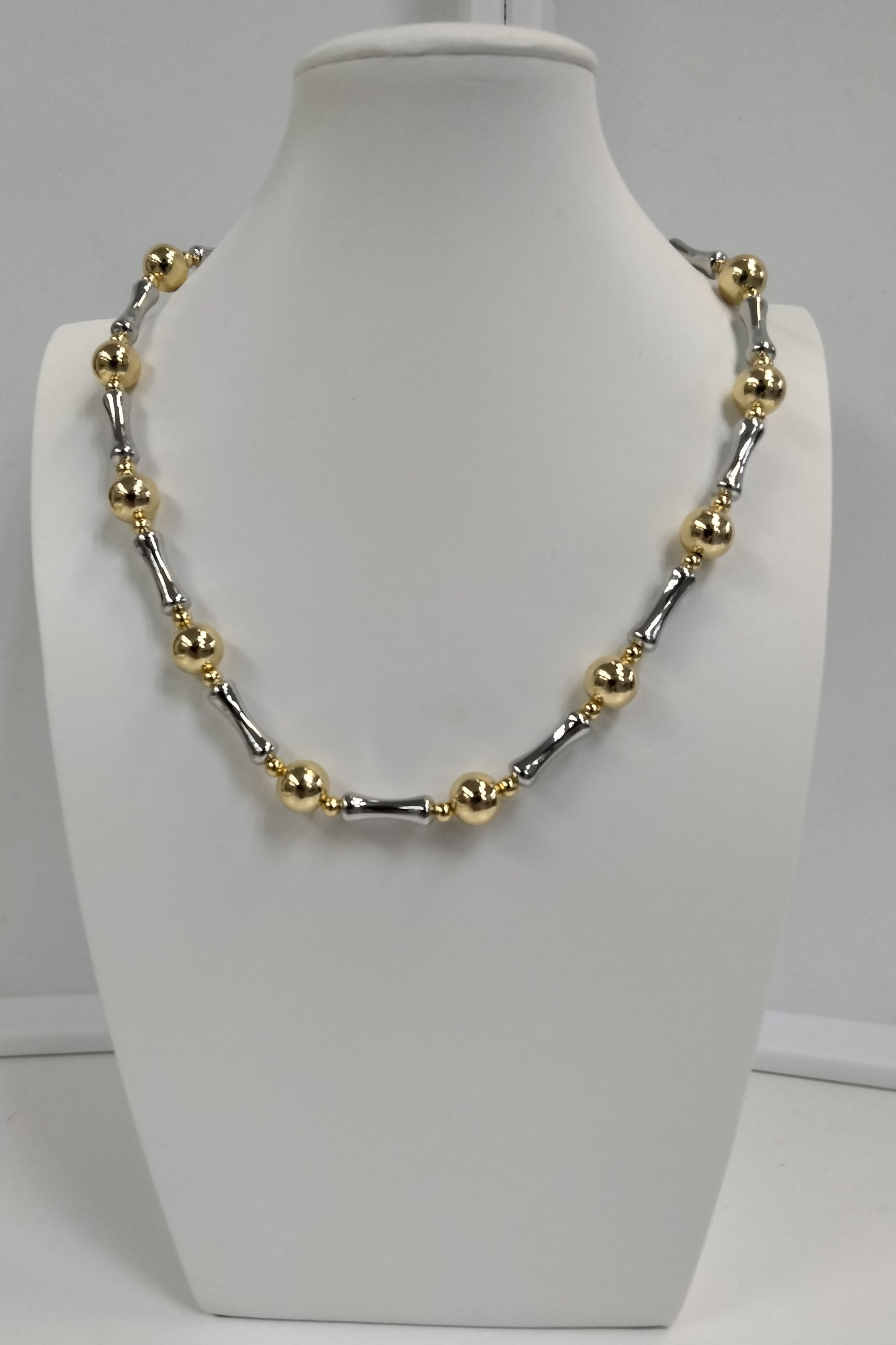 Collar gold plate en bolitas