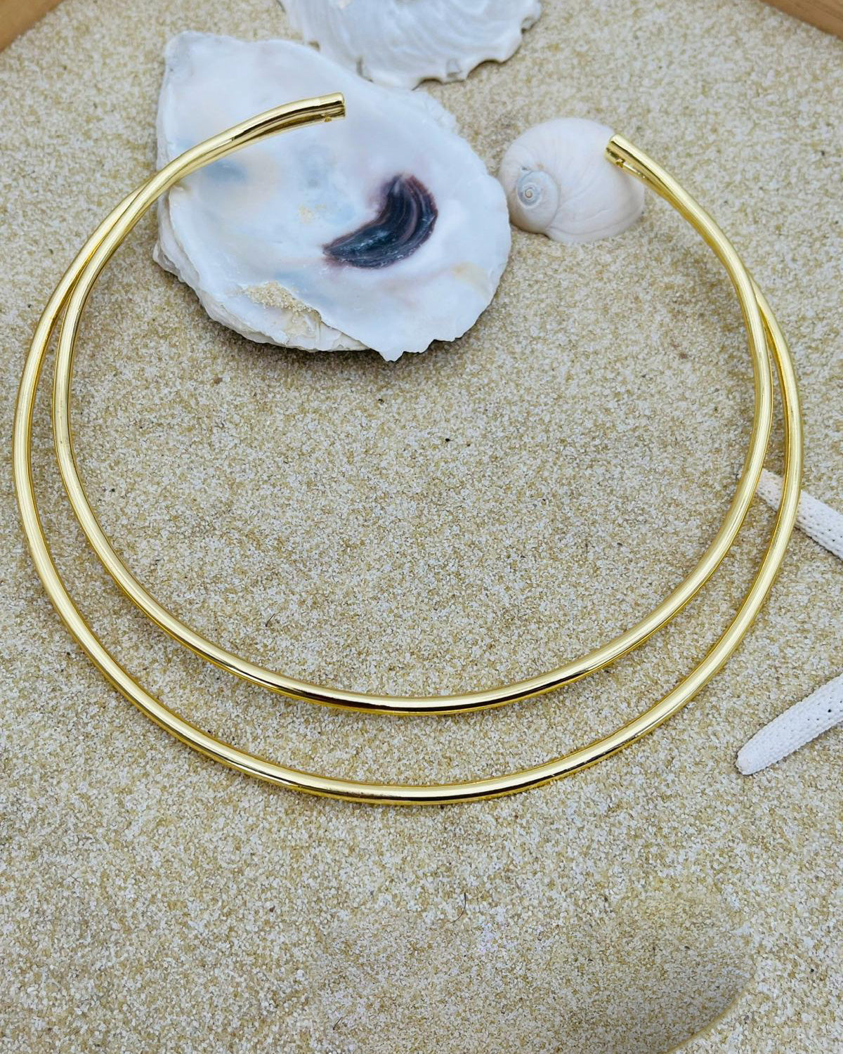 Collar tipo gargantilla en gold plate