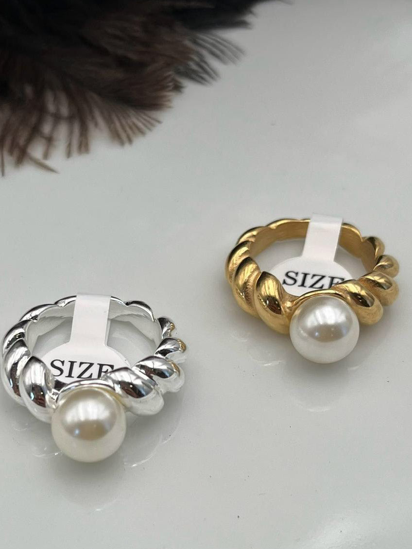 Sortija con perla en Stainles Steel