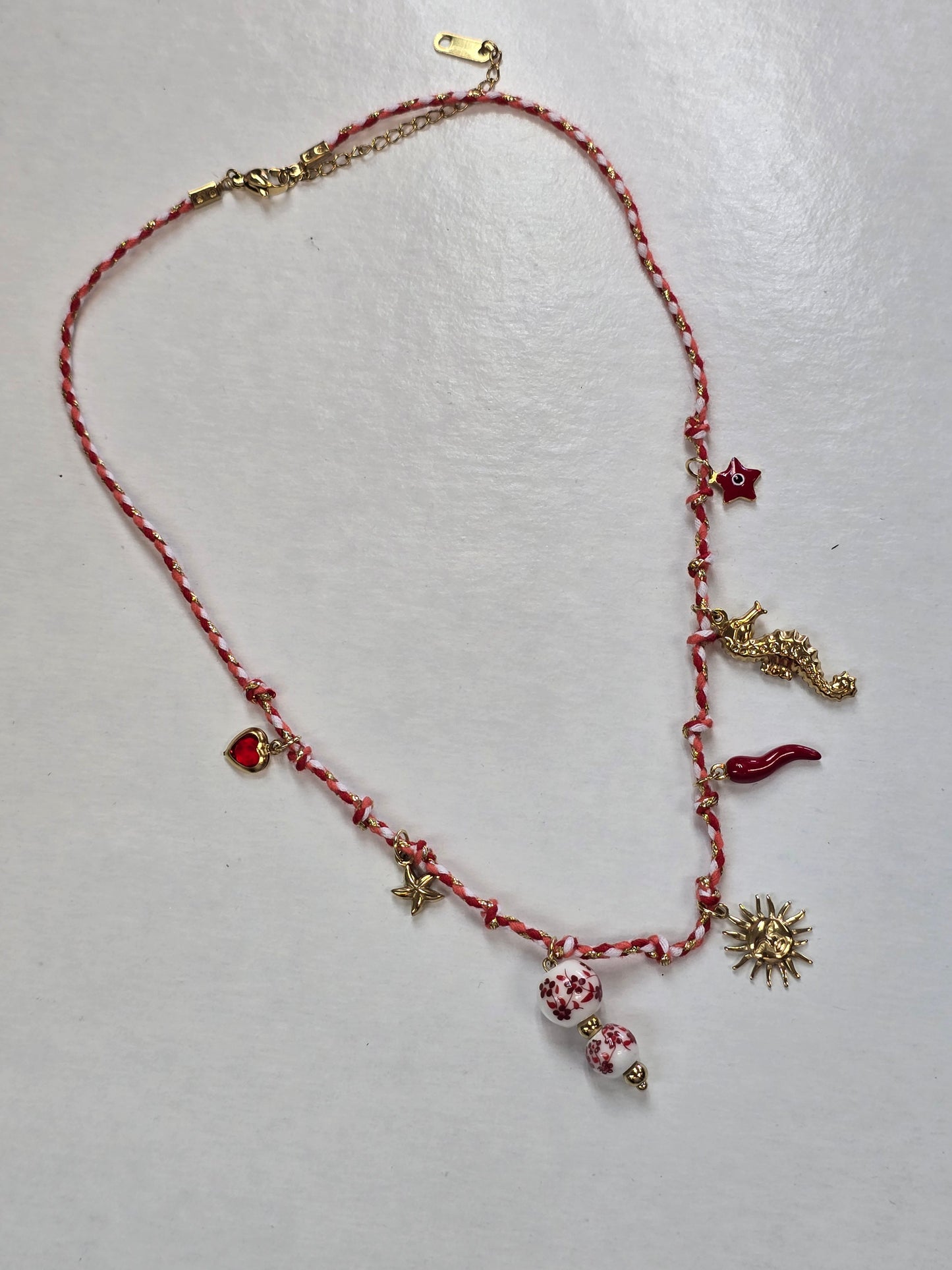 Collar con pendants variados