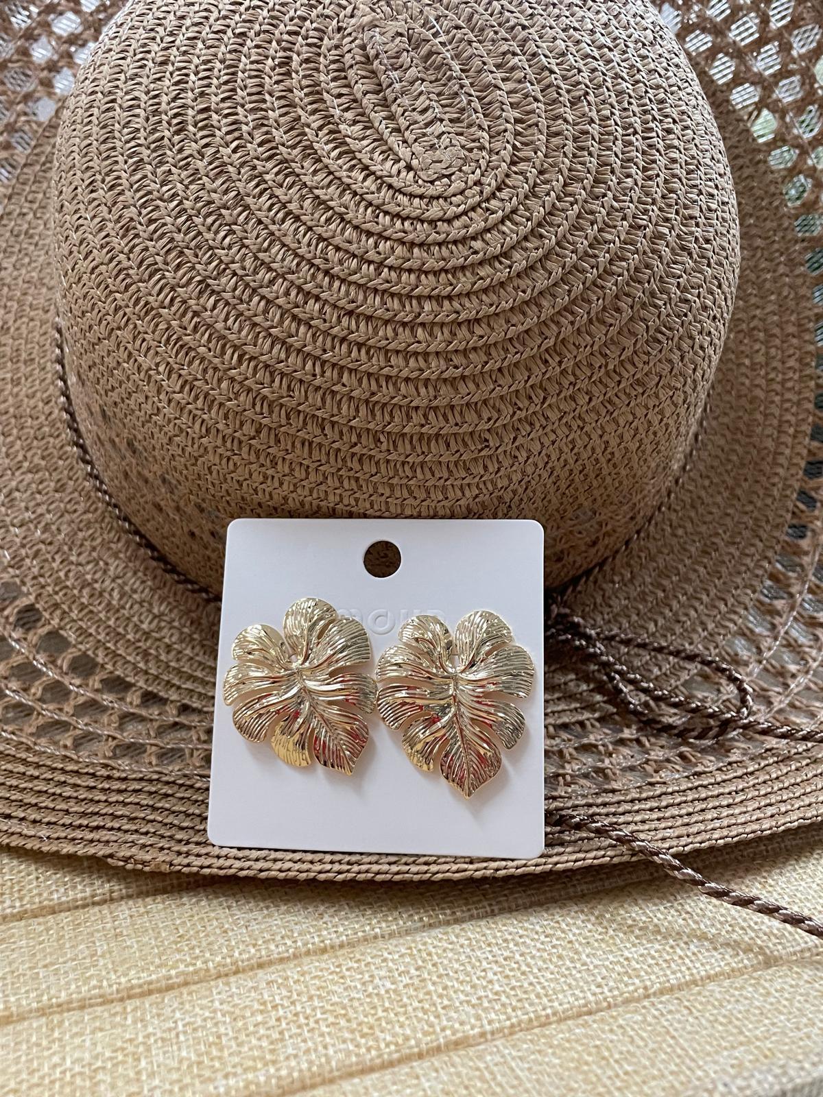 Aretes en hoja