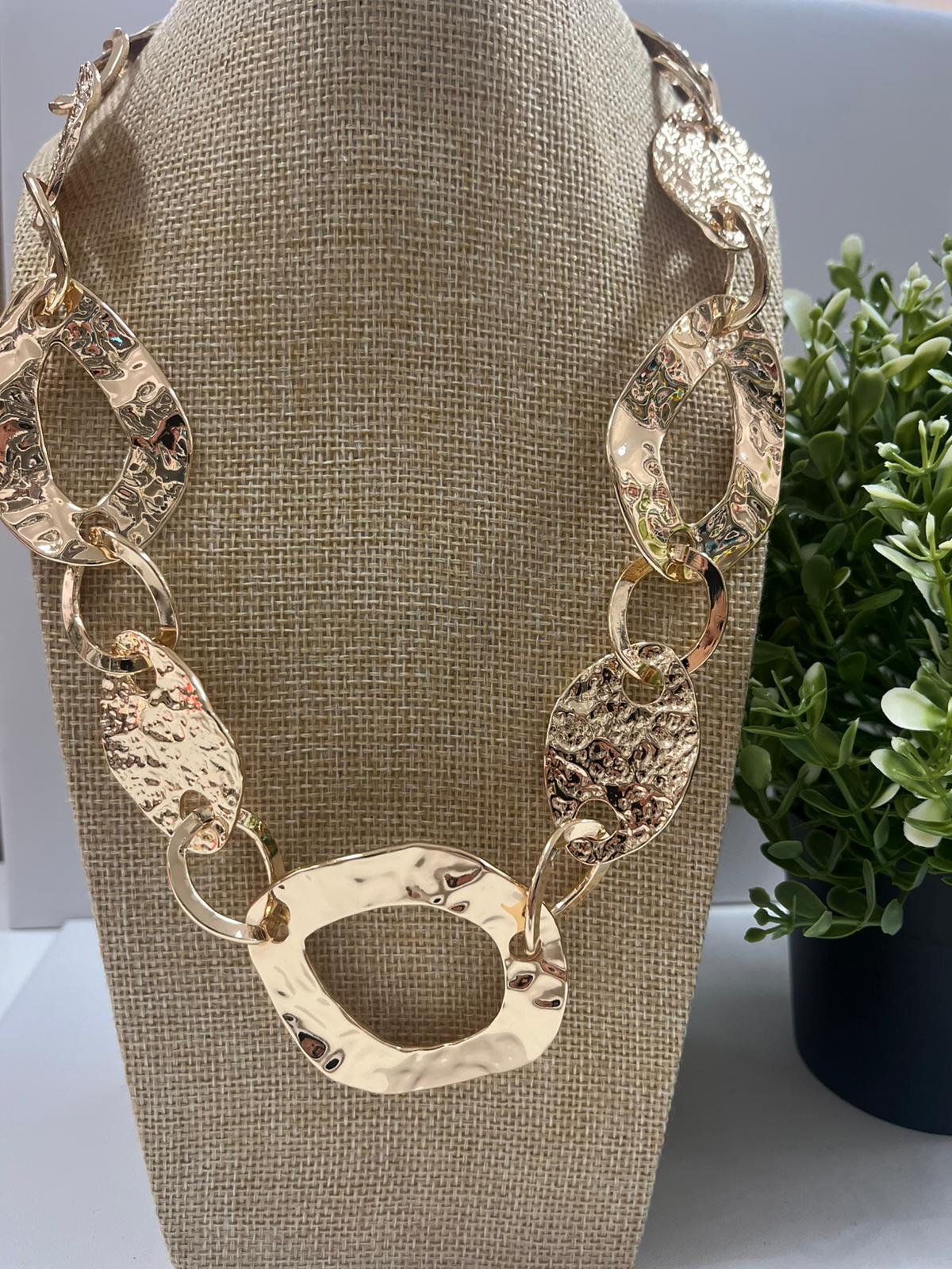 Collar argollas dorado