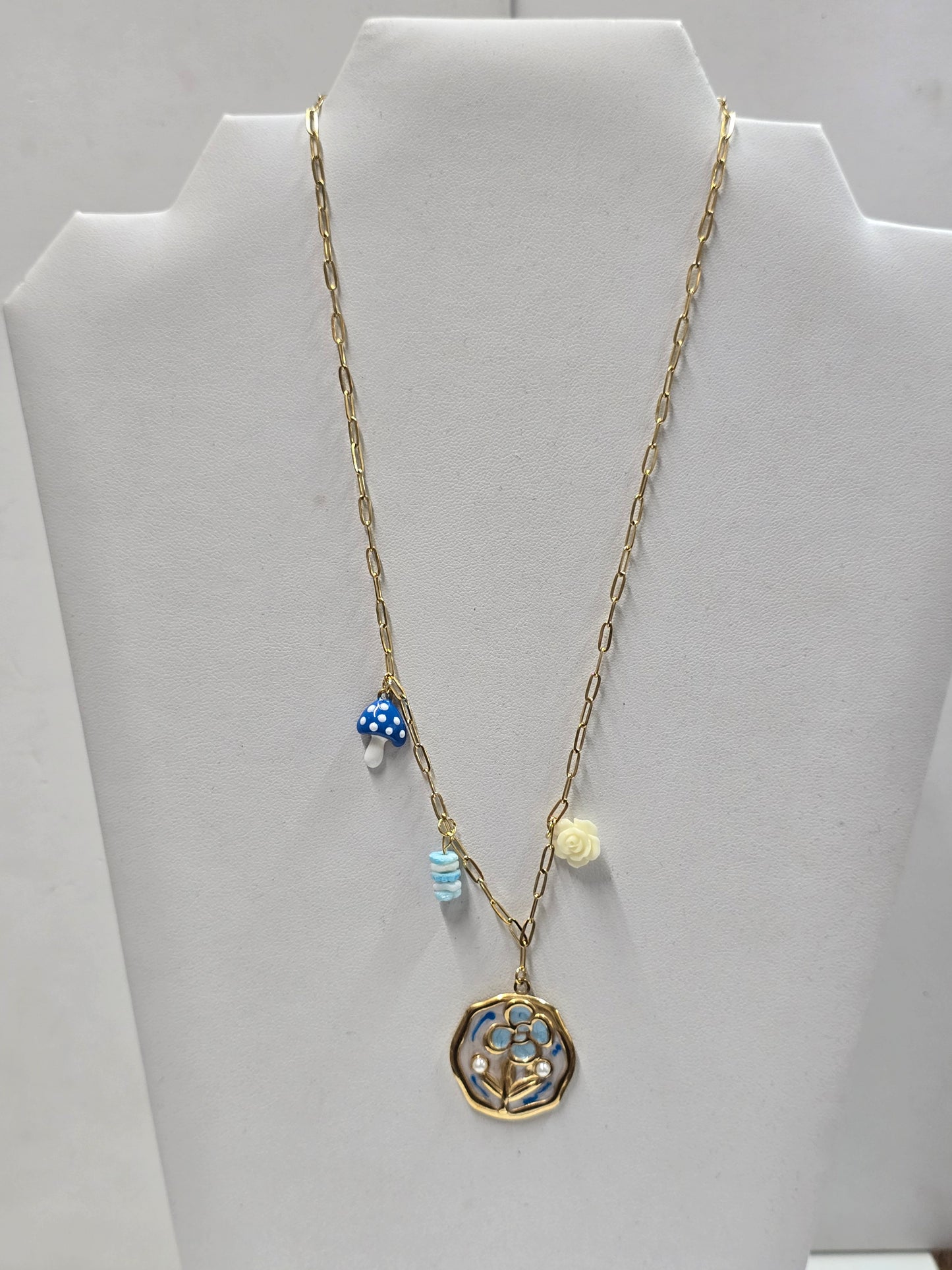 Collar con chams