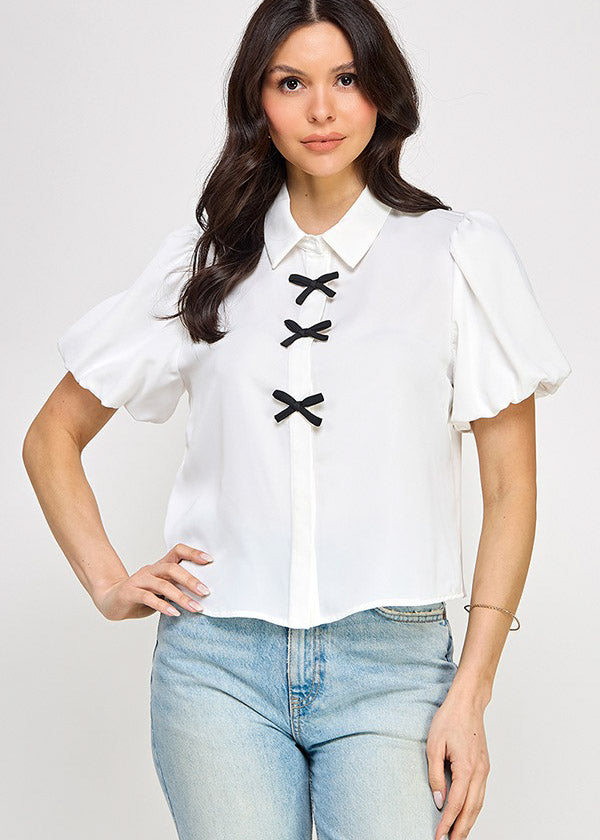 COLOR CONTRAST BOW DETAIL SSLV TOP | WHITE