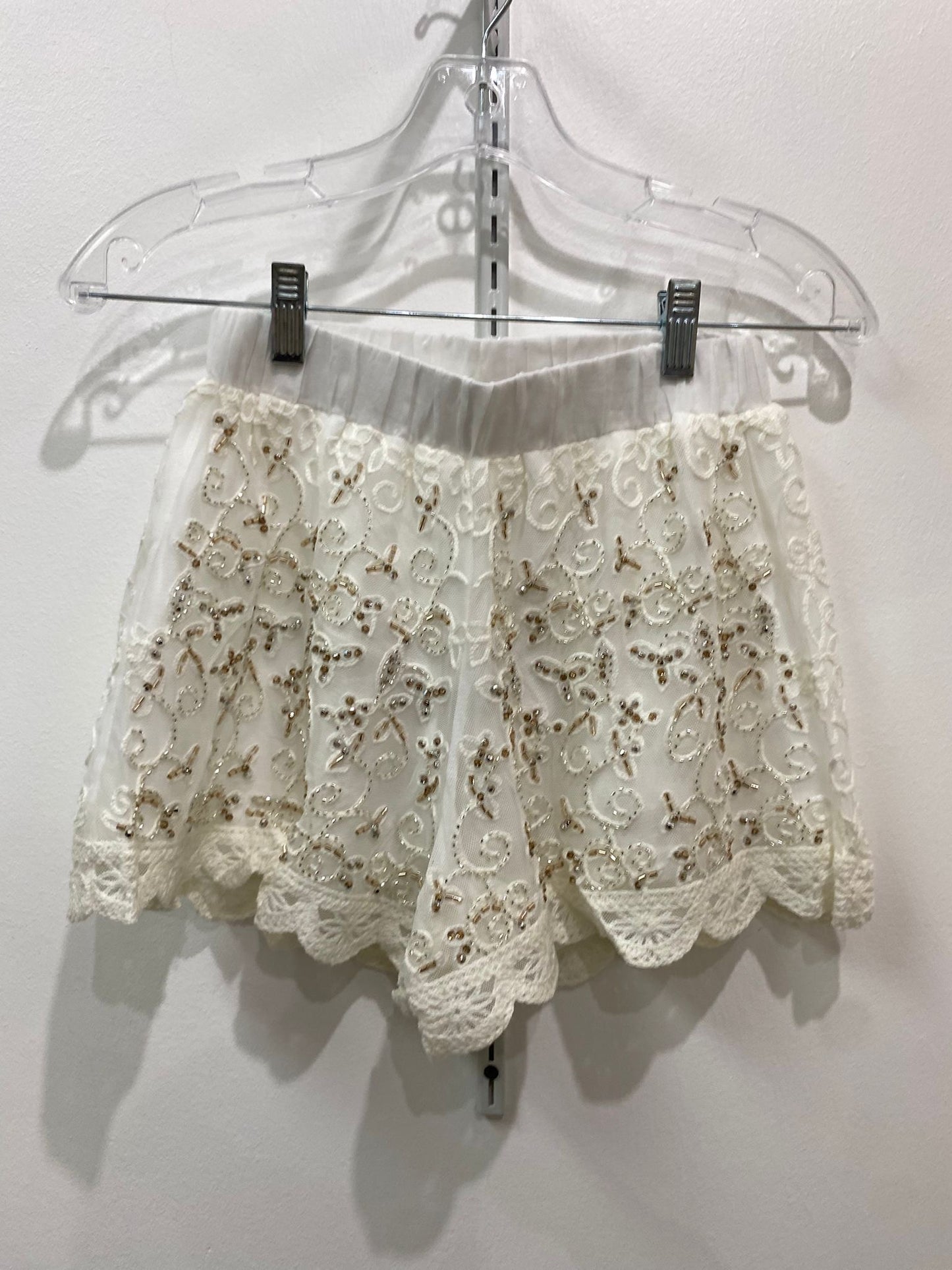 Short (woven) white