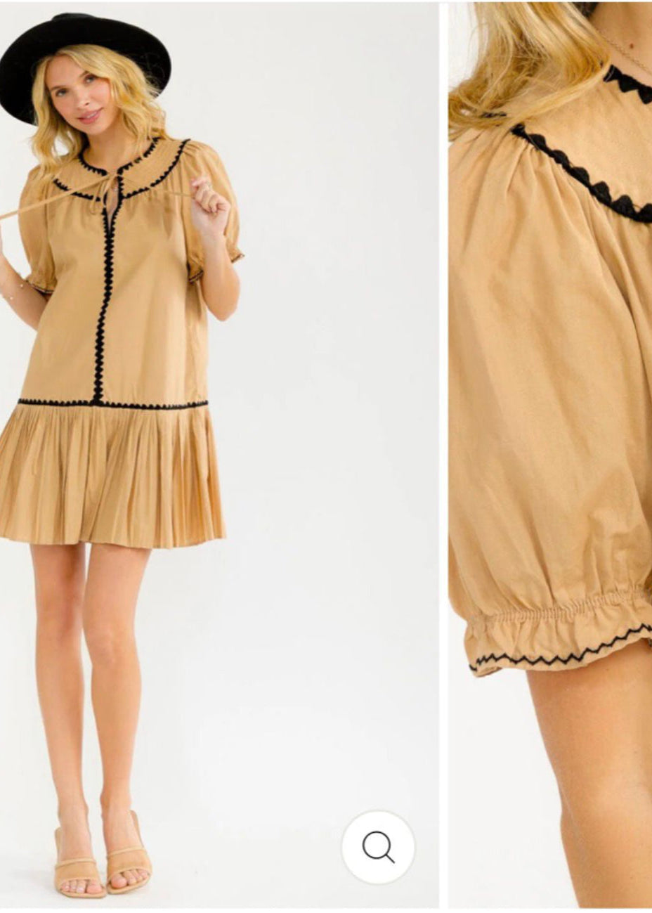 Women’s short puff sleeve loose fit plated mini dress