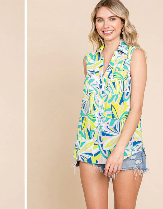 Women, sleeveless V neck front pocket button up Flor tang Top ￼