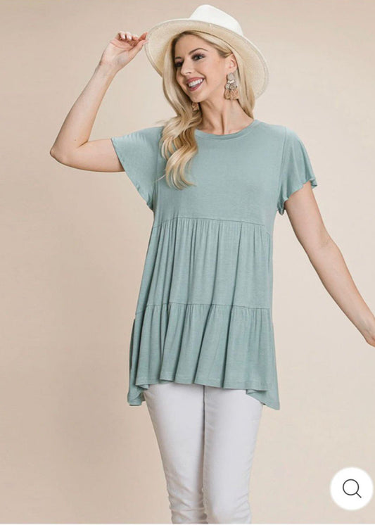 Women’s short sleeve loose fit tiered tunic top