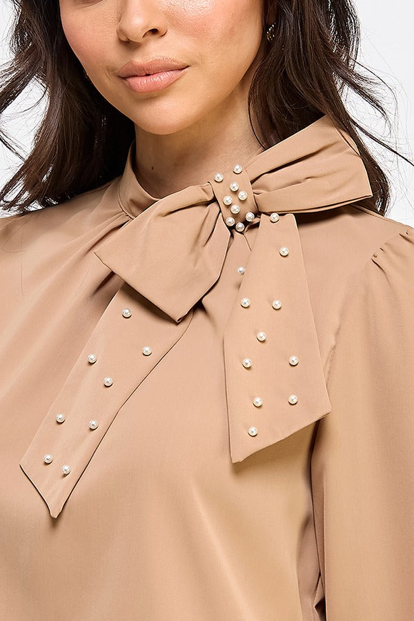 PEARL DETAIL BOW LSLV FITTED TOP | COLOR MOCHA