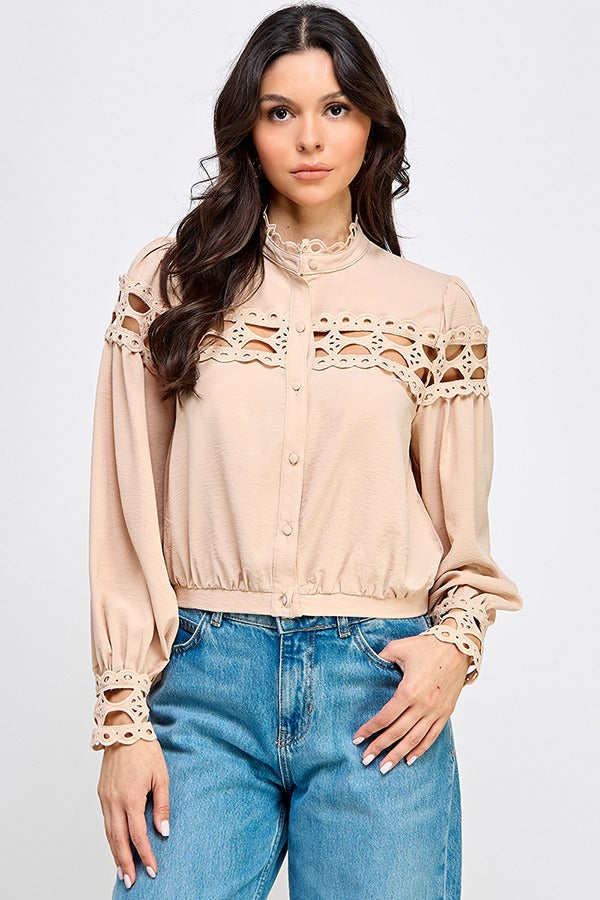 TRIM DETAIL LSLV BUTTON DOWN BAND BOTTOM TOP| Nude Color