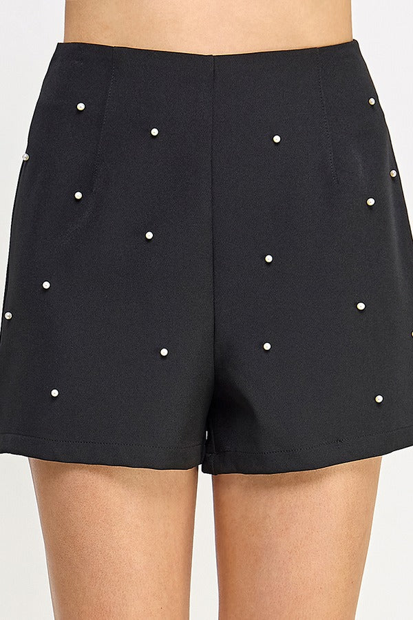 HIGH WAIST PEARL DETAIL SHORT