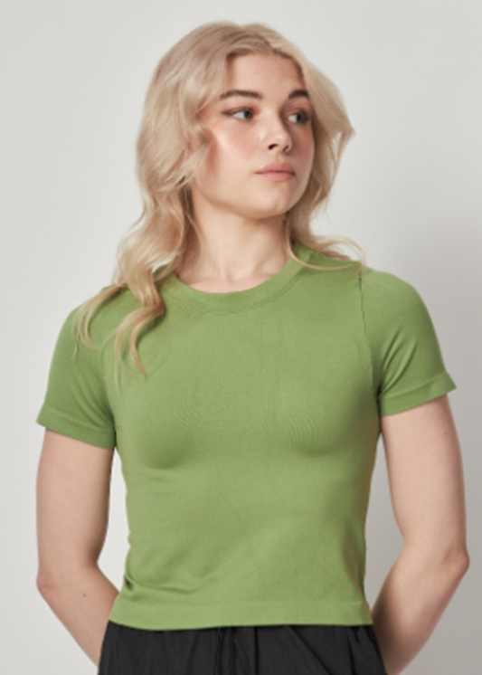 Crew-neck Crop Top | Ultra-stretch Seamless | Matcha Latte