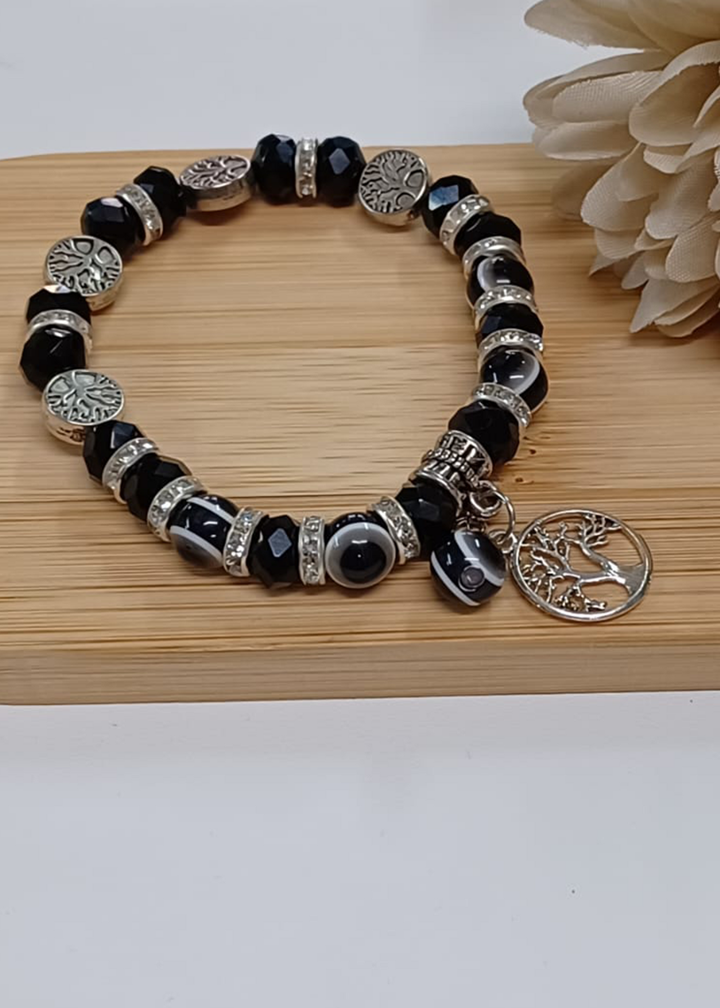 Pulseras del ojo y cristal