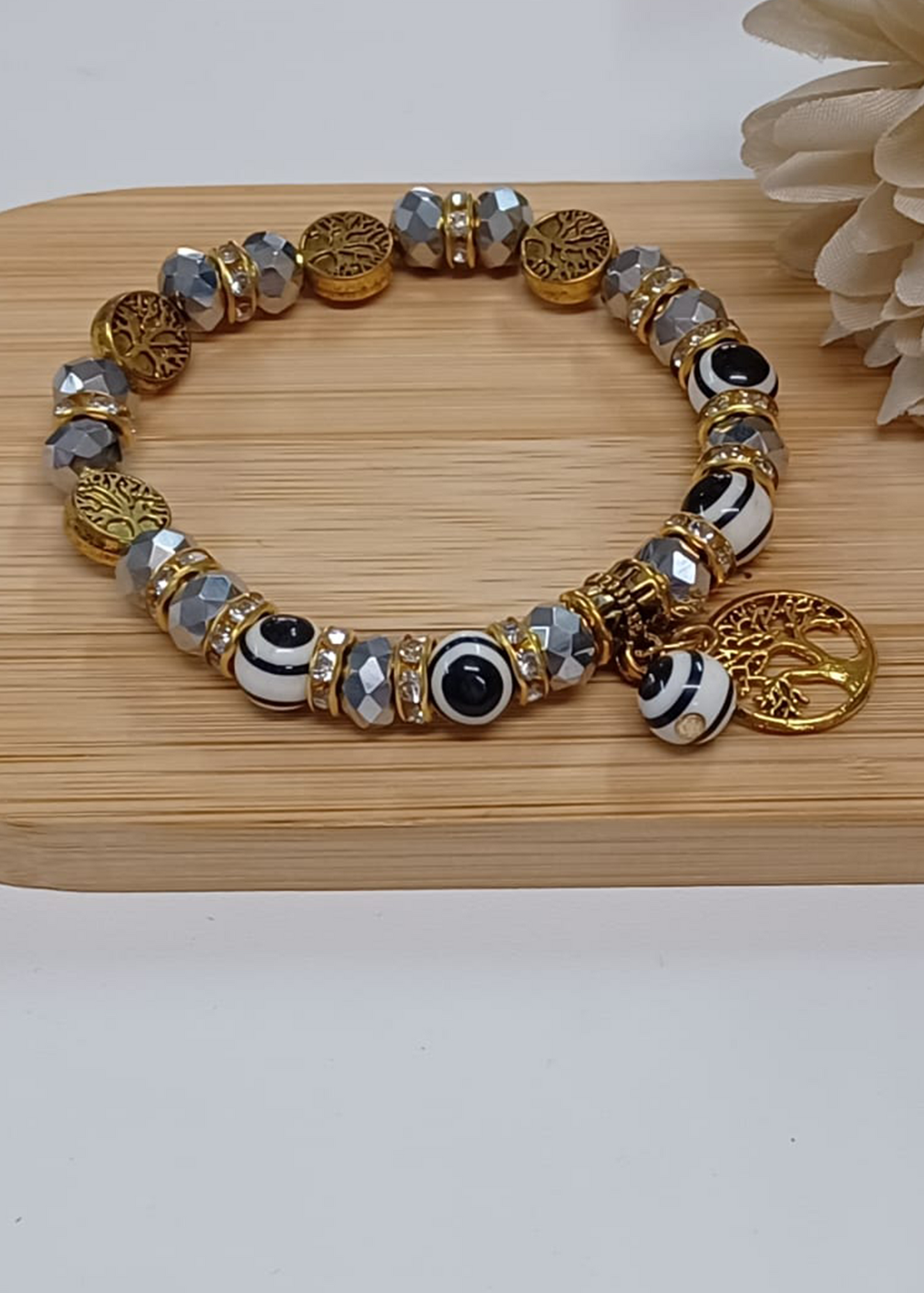 Pulseras del ojo y cristal