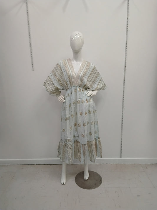 Traje largo manga mariposa
