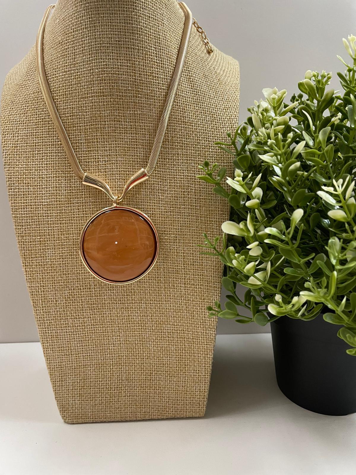 Collar de piedra