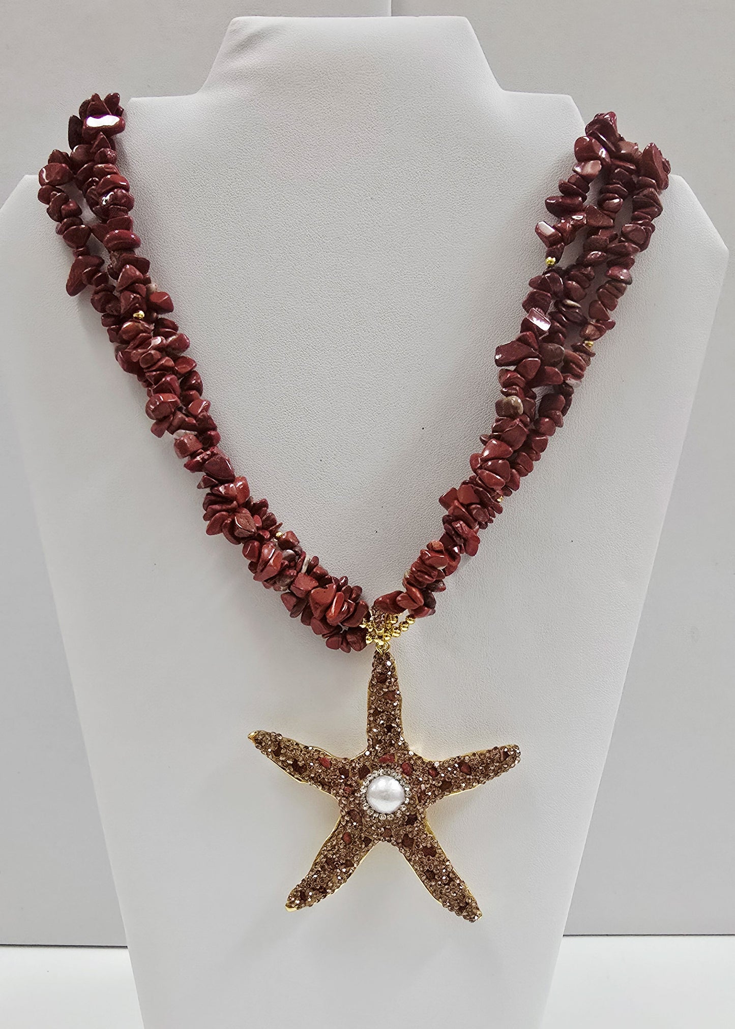 Collar de piedras y estrellas de Mar con Perla