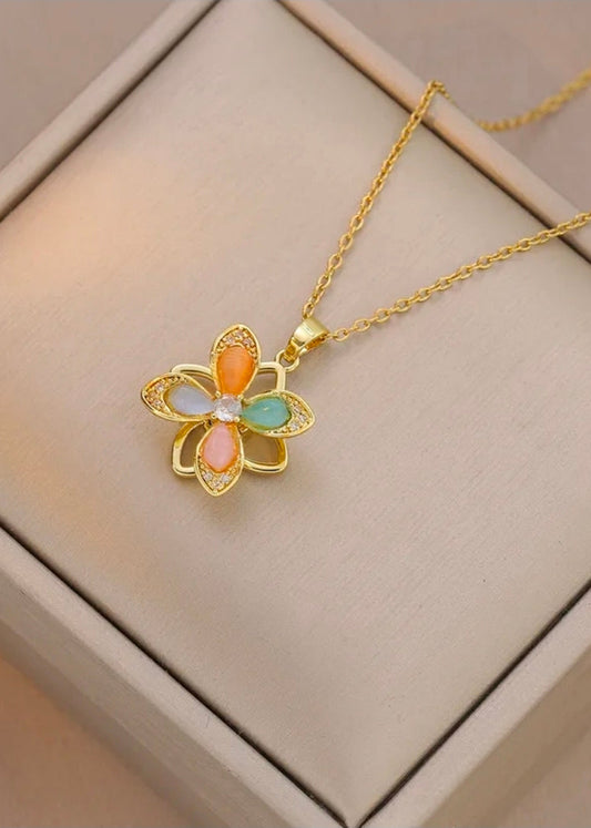 Collar de flores en acero
