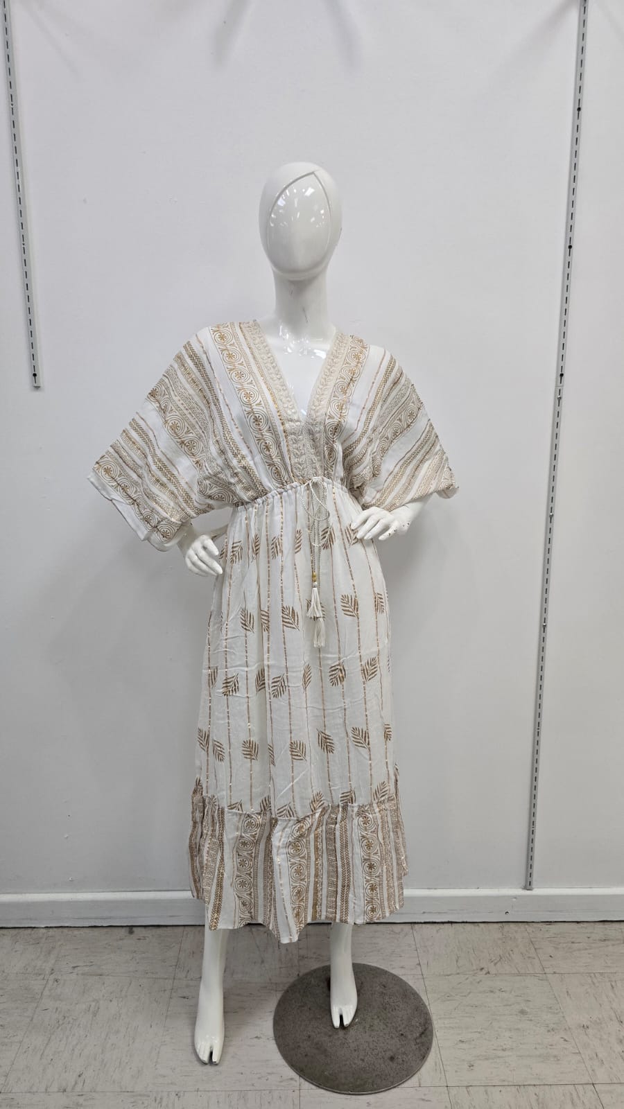 Traje largo manga mariposa