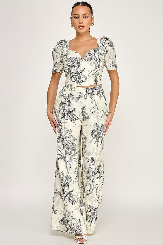 PRINTED SSLV TOP AND PANTS SET W/ U TRIM DETAIL