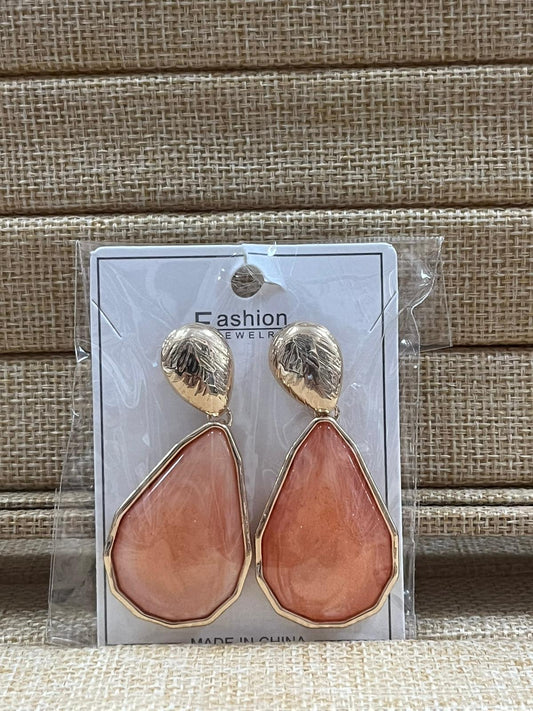 Arete de piedra en forma de gota