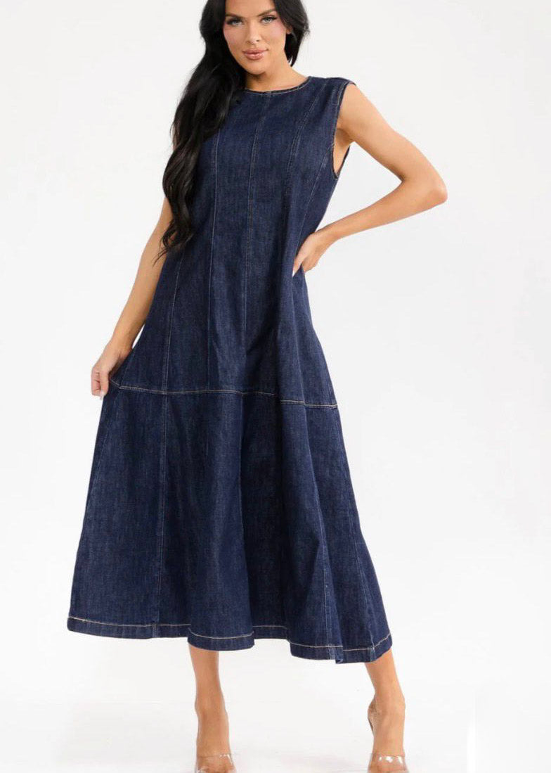 WOMEN'S SLEEVELESS
LOOSE FIT TIERED DENIM
MAXI DRESS
