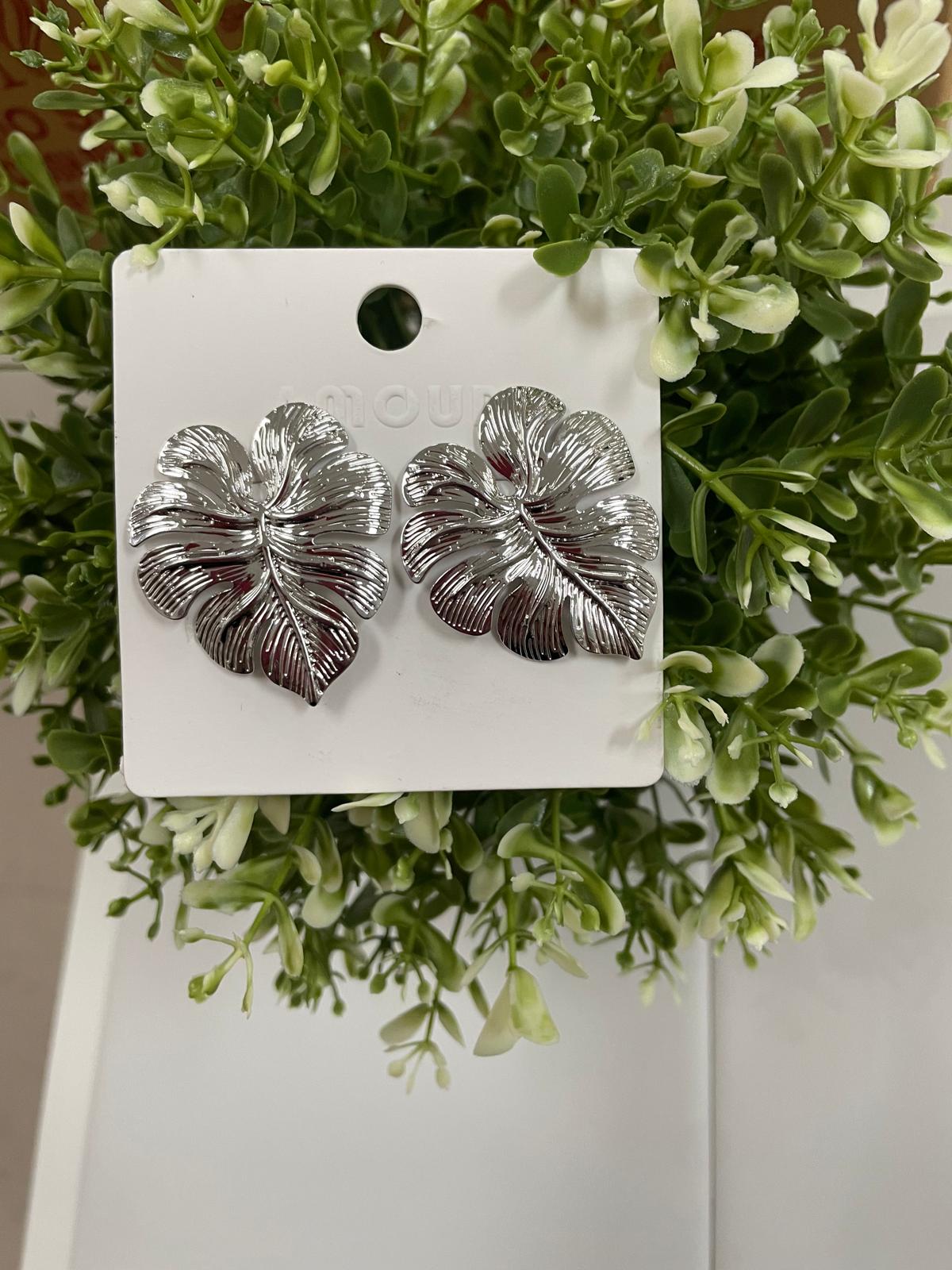 Aretes en hoja