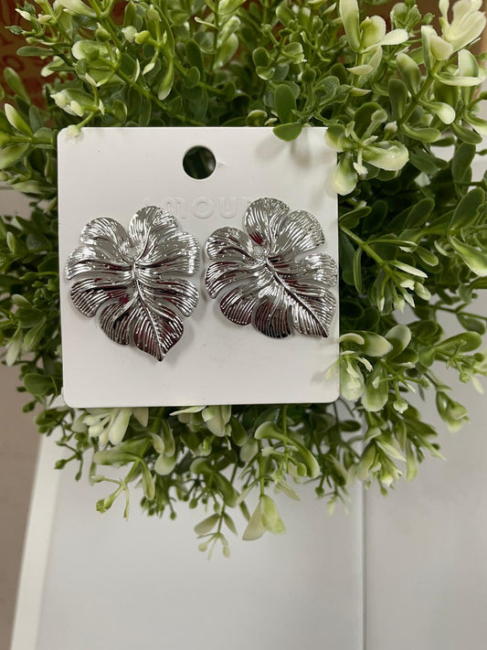 Aretes en hoja