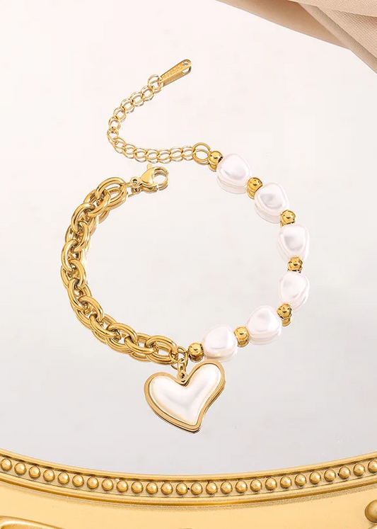 Pulsera de perla con pendant de corazón