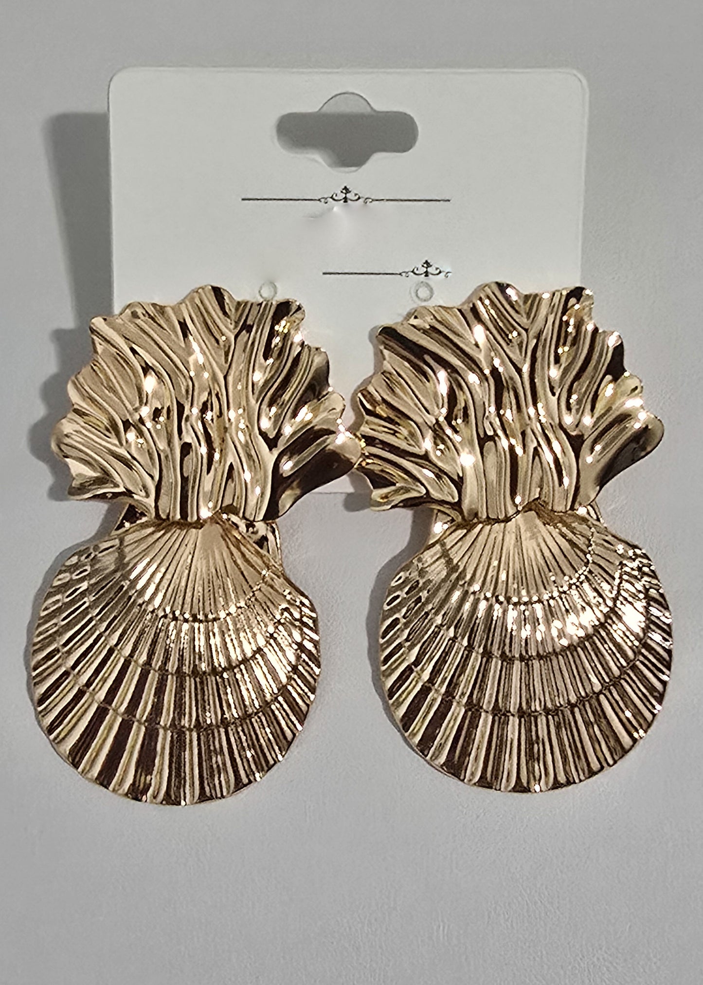 Arete de Concha en Gold Plate |Top Trend