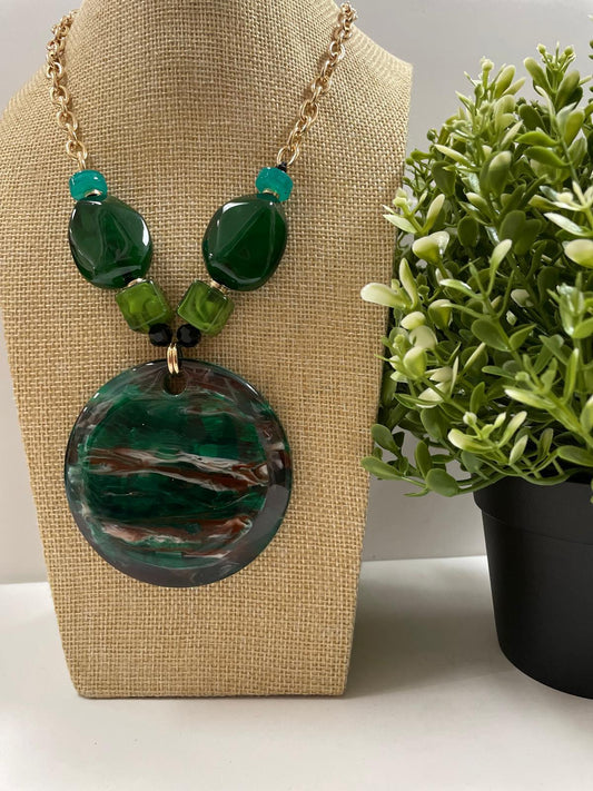 Collar de acrilico