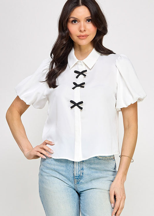 COLOR CONTRAST BOW DETAIL SSLV TOP | WHITE